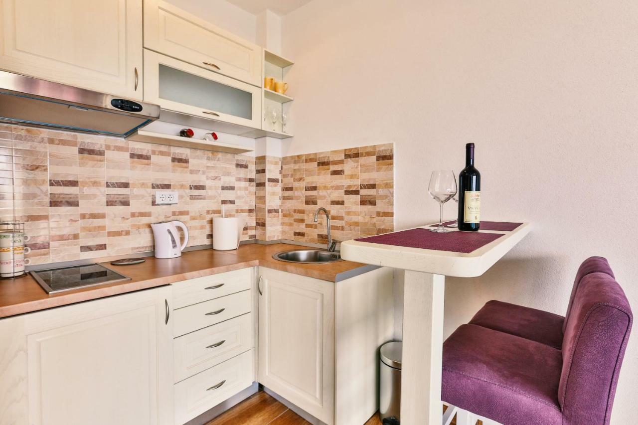 Luna Apartmani Sutomore Ngoại thất bức ảnh
