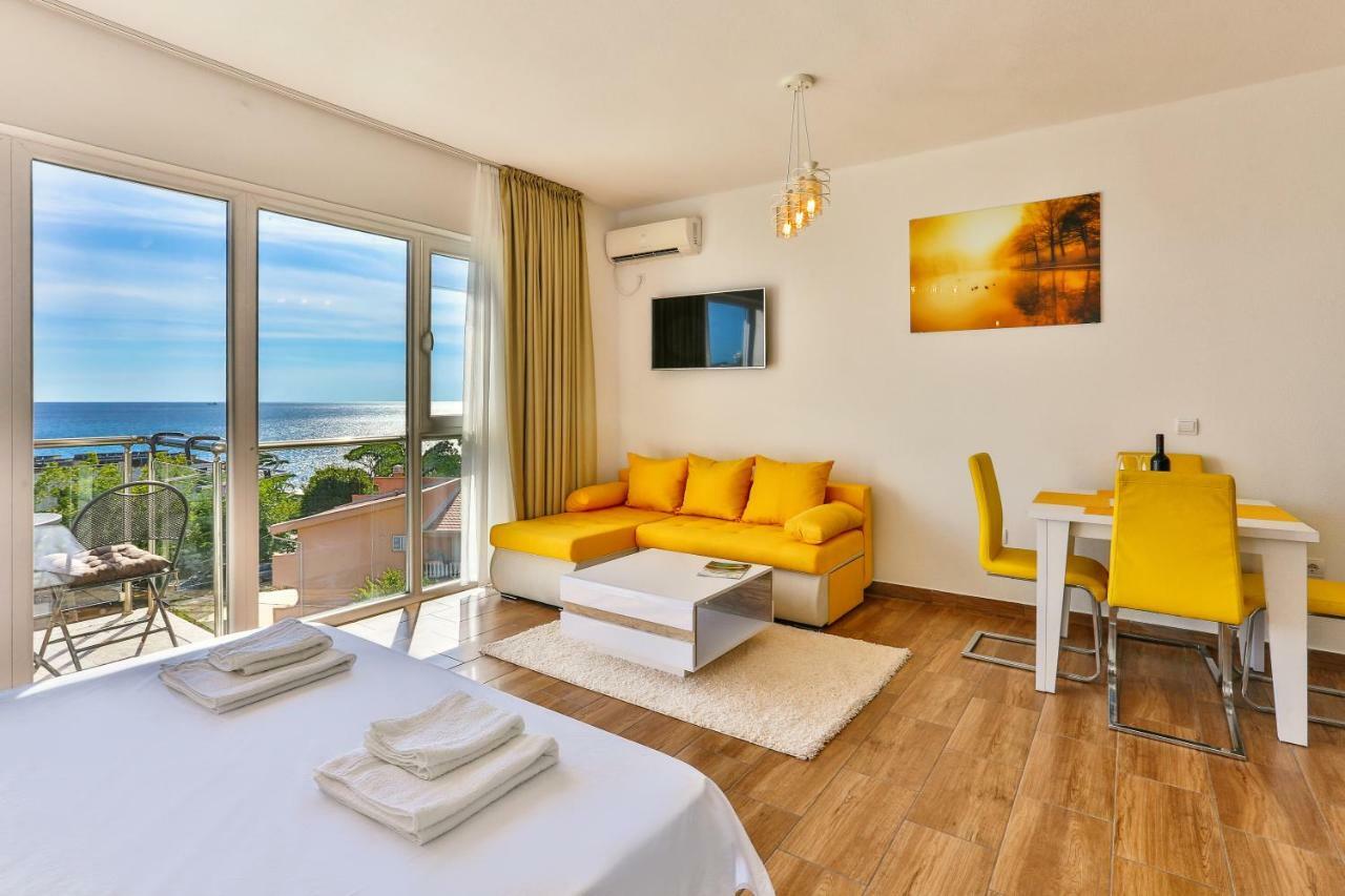 Luna Apartmani Sutomore Ngoại thất bức ảnh