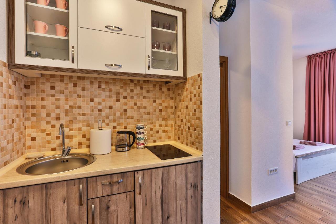 Luna Apartmani Sutomore Ngoại thất bức ảnh